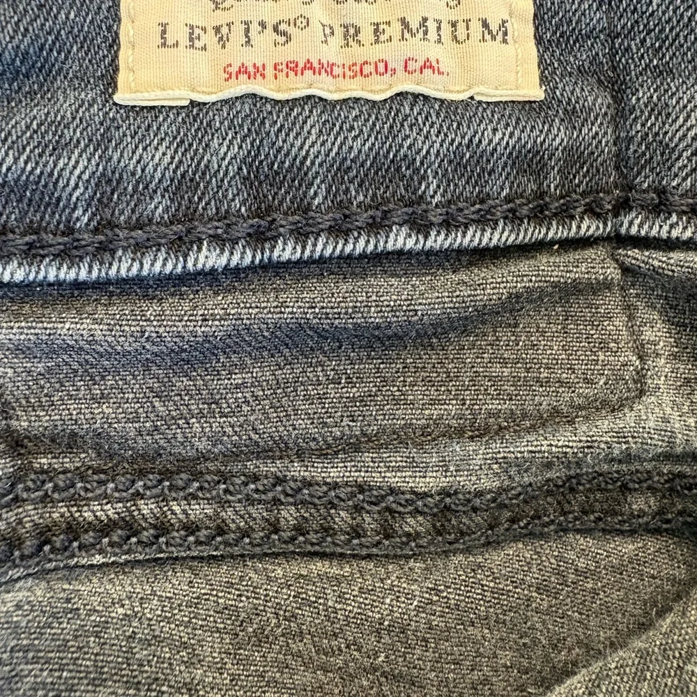 Levi's 511 Jeans Mens 34 X 30 dark Blue Premium Denim Big E black label